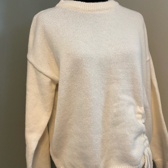 Grace Knitted Pullover Ivory Medium NWT - Picture 3 of 15